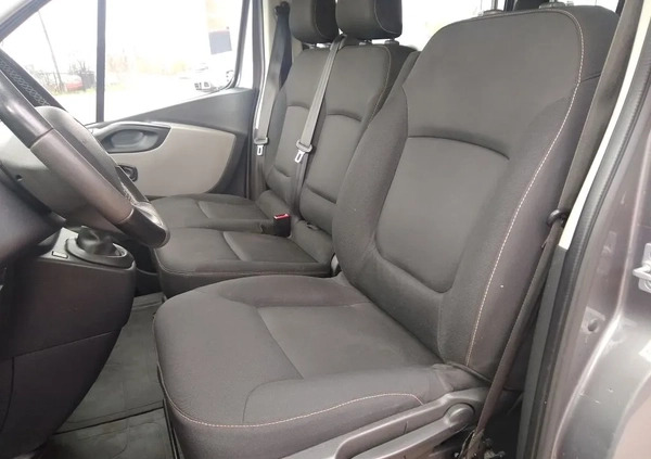 Renault Trafic cena 83886 przebieg: 159000, rok produkcji 2017 z Wałbrzych małe 172